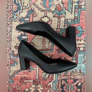 Clark’s leather pointed toe block heel